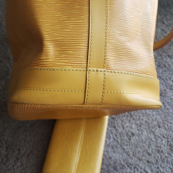 Louis Vuitton epi noe - Picture 7 of 10